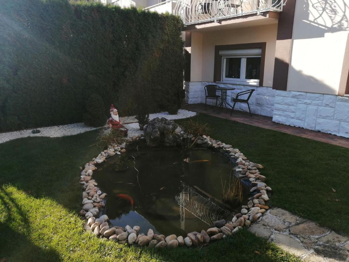 Magdalena Apartmanhaz ヘーヴィーズ エクステリア 写真