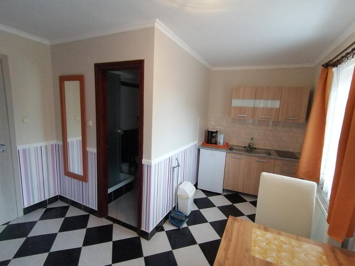 Magdalena Apartmanhaz ヘーヴィーズ エクステリア 写真