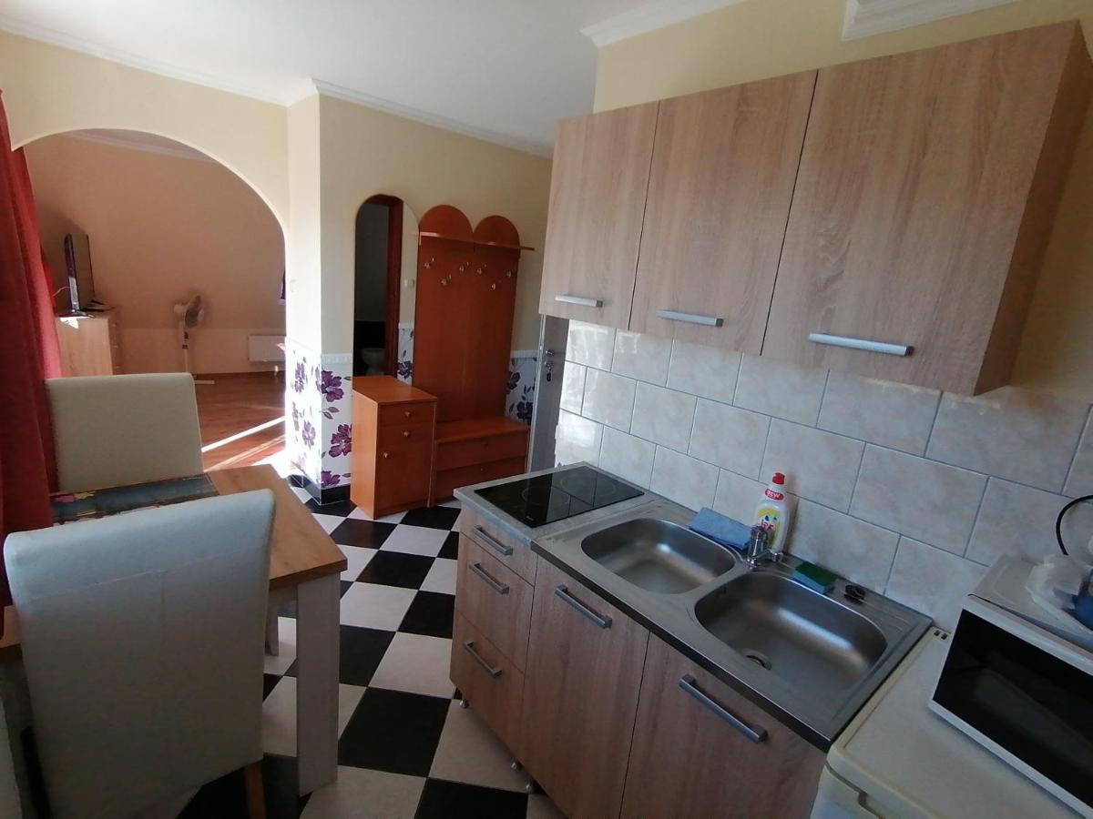 Magdalena Apartmanhaz ヘーヴィーズ エクステリア 写真