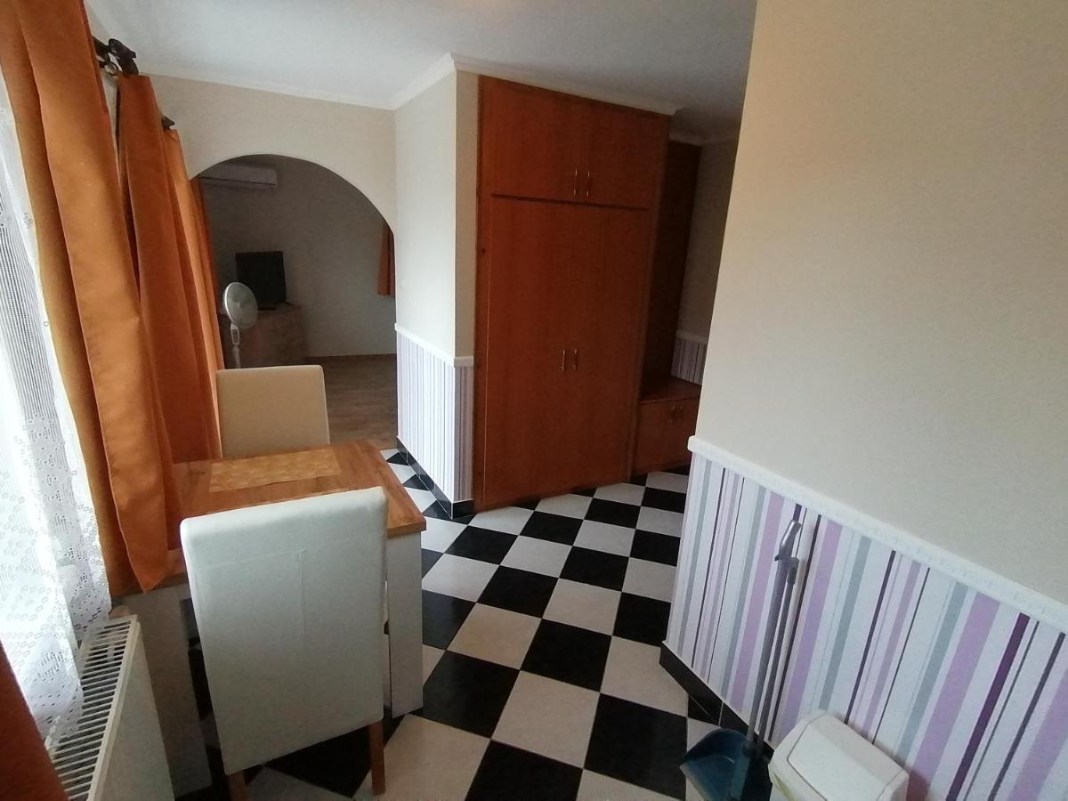 Magdalena Apartmanhaz ヘーヴィーズ エクステリア 写真