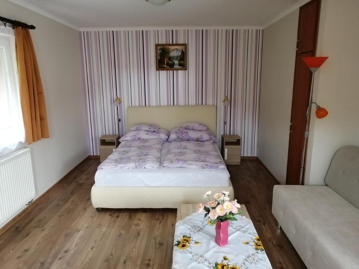 Magdalena Apartmanhaz ヘーヴィーズ エクステリア 写真